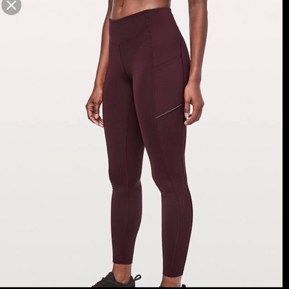 - lululemon leggings !!